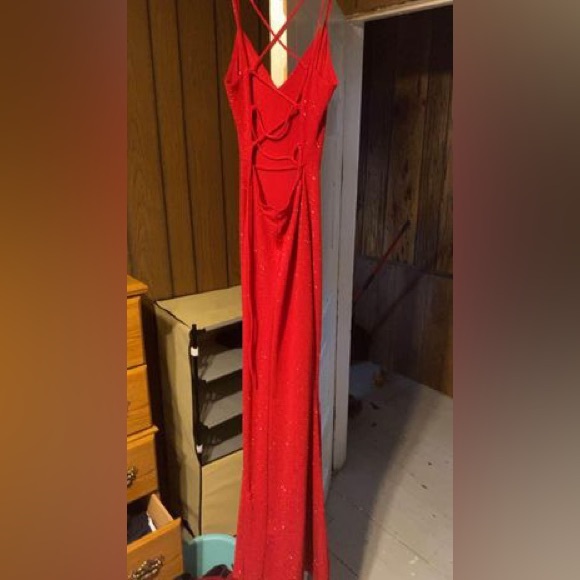 Prom dress - Picture 2 of 2